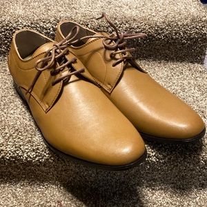 Perry Ellis dress shoes